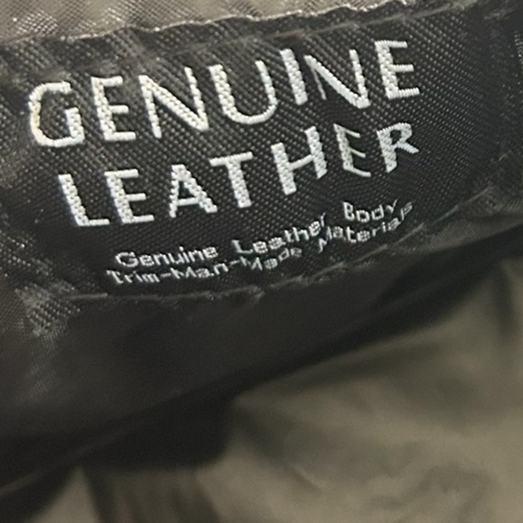 Bon Jovi 80's VIP Black Leather Duffle Overnight Travel Bag Rock N Roll Vintage - Picture 4 of 12